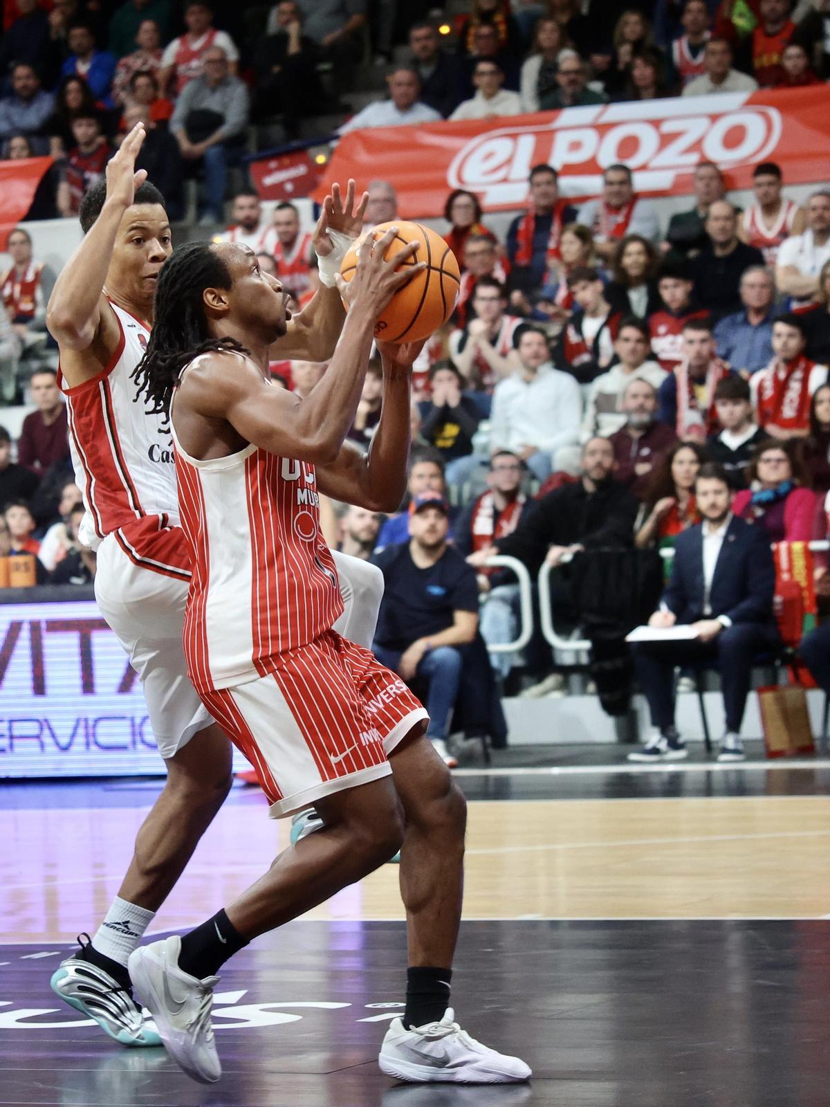 Las mejores imágenes de la victoria de UCAM Murcia frente a Casademont Zaragoza