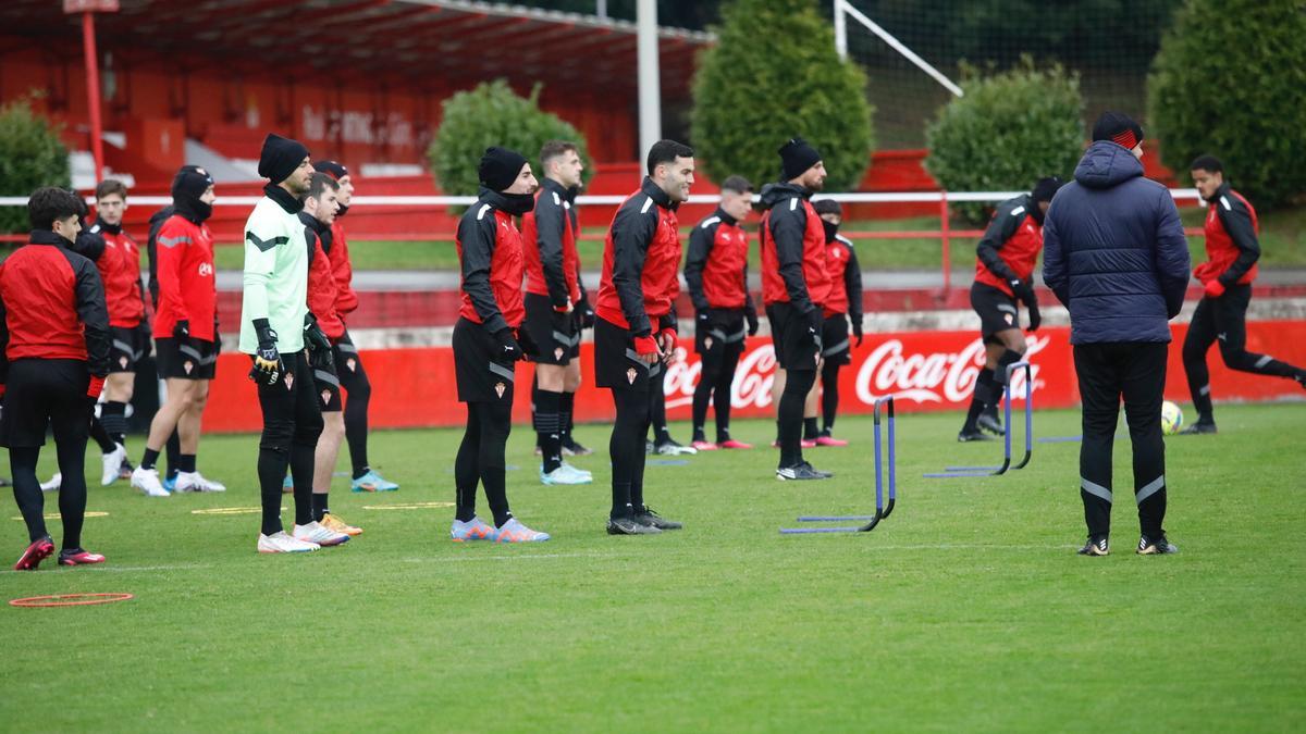 Entrenamiento del Sporting en Mareo.