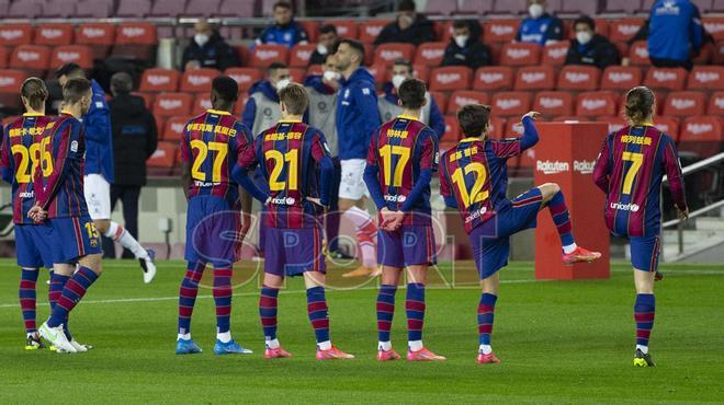 El FC Barcelona celebró el año nuevo chino con unas camisetas especiales con sus nombres escritos en chino en el partido de LaLiga entre el FC Barcelona y el Alavés disputado en el Camp Nou.