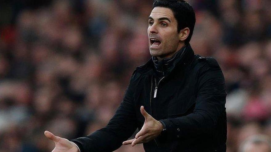 Arteta ve escapar su primer triunfo en cuatro minutos fatales ante el Chelsea