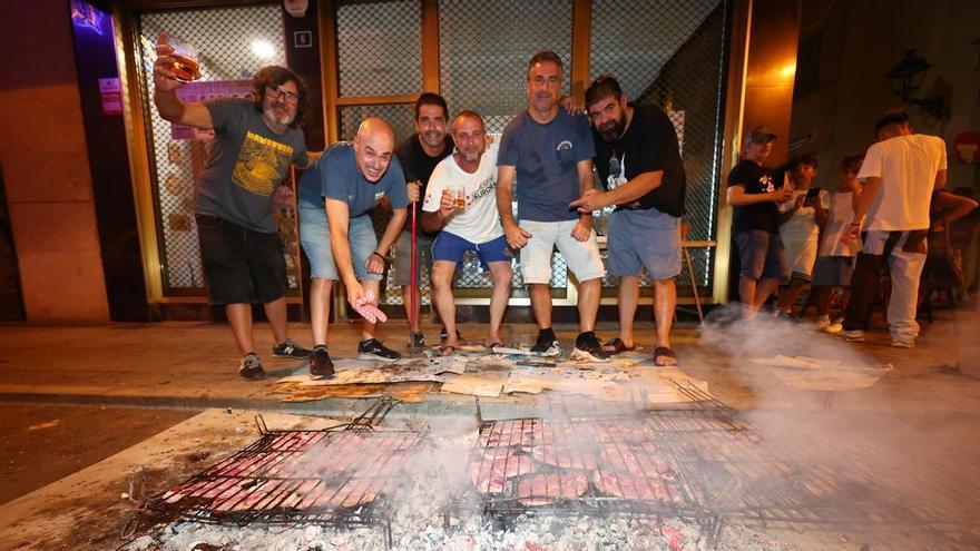 Vila-real celebra un'affollata Notte della Xulla nel cuore della festa