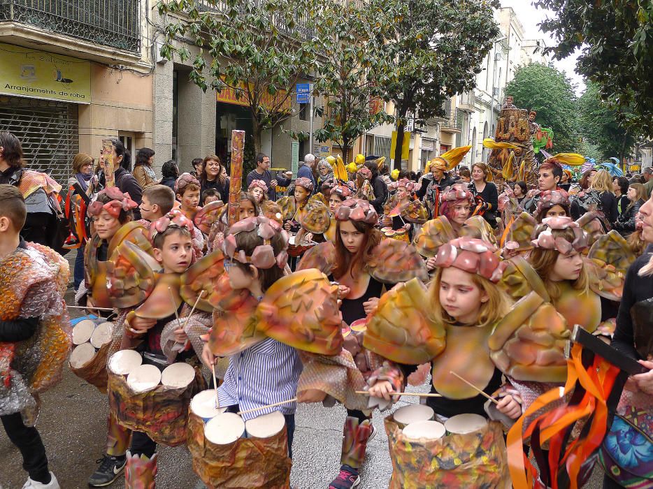 Rua infantil, cercavila i castells per acomiadar les Fires de Figueres