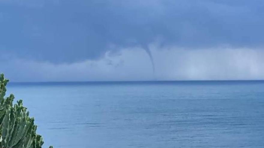 Una manga marina ha sido avistada en la costa de Benissa