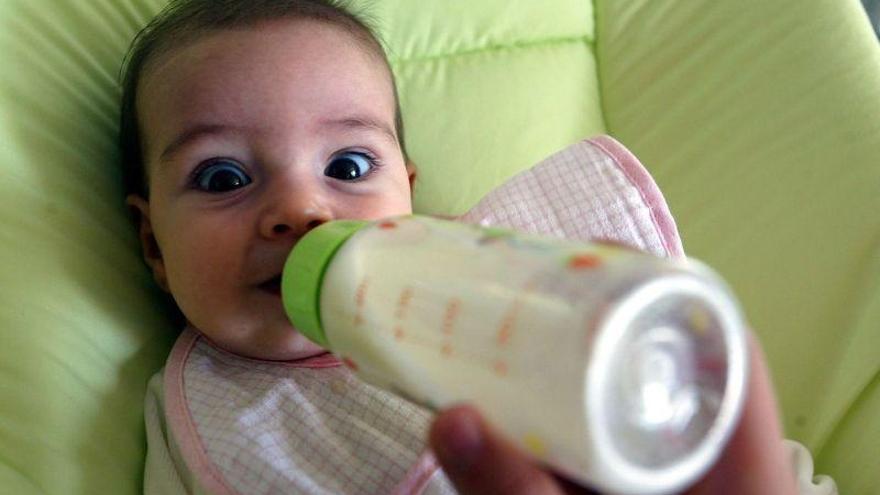 Francia retira centernares de productos lácteos infantiles por riesgo de salmonela