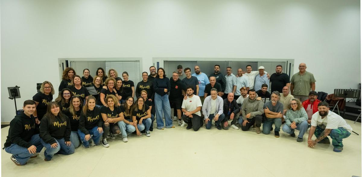 La consejera de Desarrollo Económico, Industria, Comercio y Artesanía del Cabildo de Gran Canaria, Minerva Alonso, visita este martes los estudios de la agrupación Araguaney