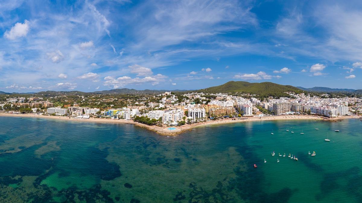 Vista de la costa de Ibiza