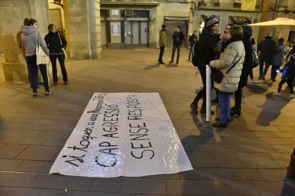 Unes 300 persones es concentren a Manresa contra les dues noves agressions sexuals