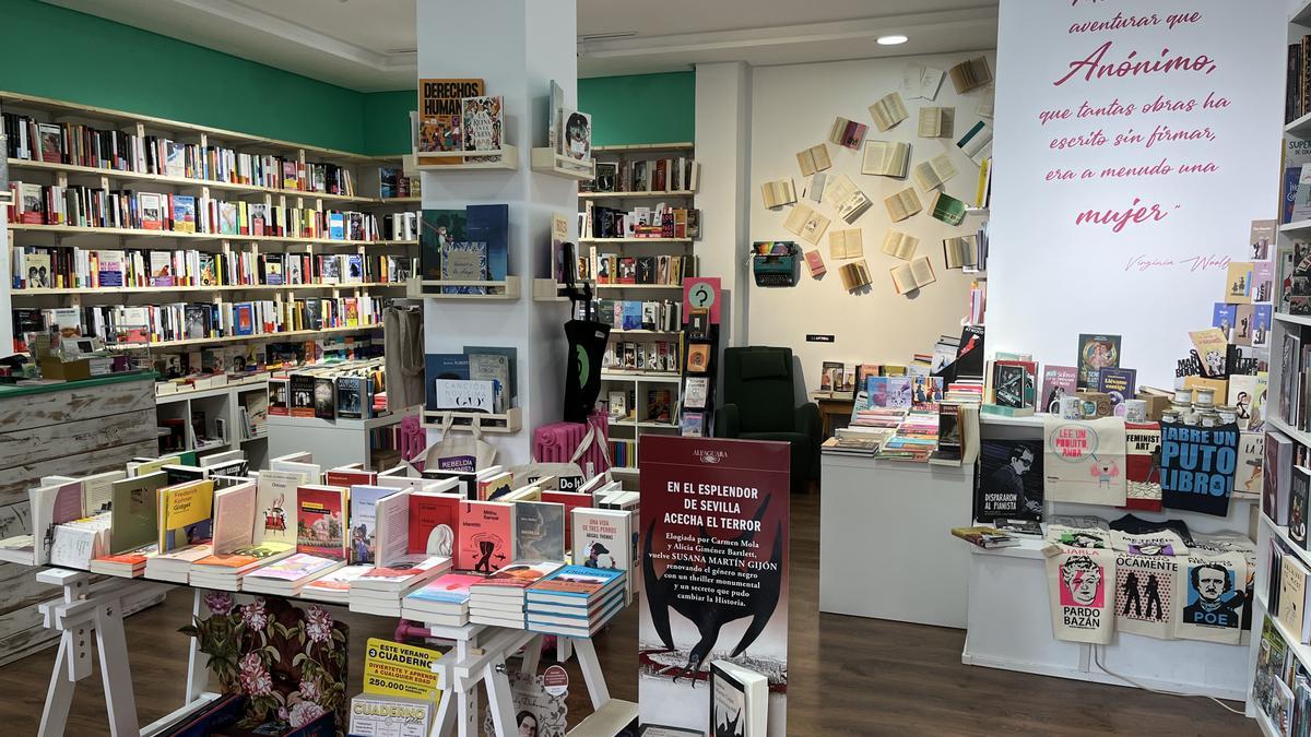 Imagen interior de la librería La Anónima, en el madrileño barrio de Embajadores