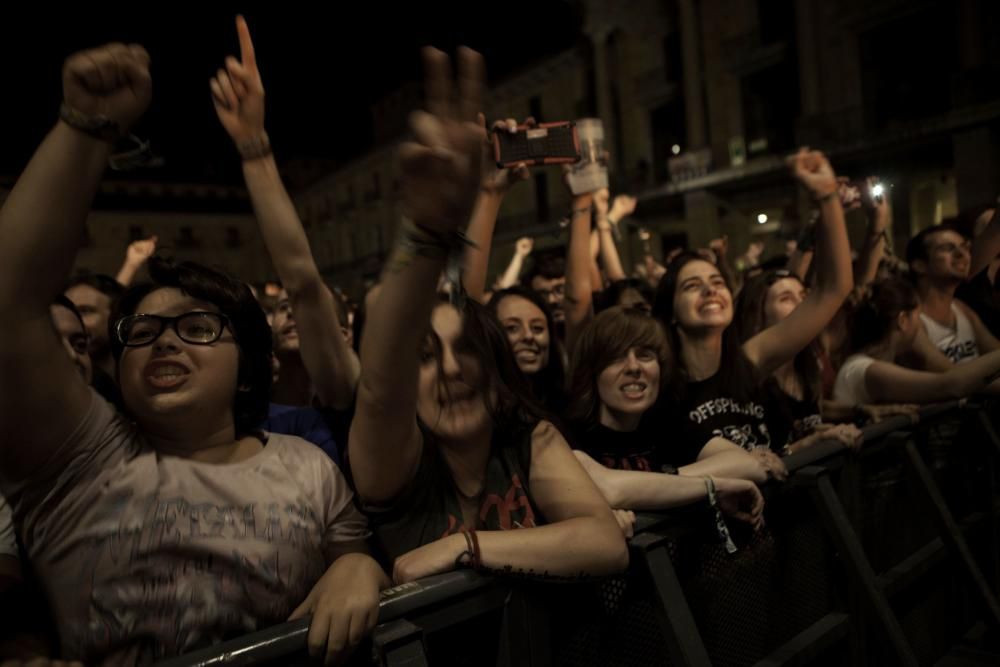 Offspring desata la locura en Gijón