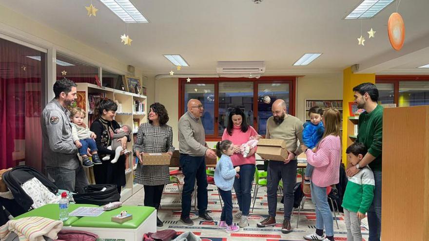 Trece menores de 0 a 3 años se suman al padrón de Barbadás desde enero