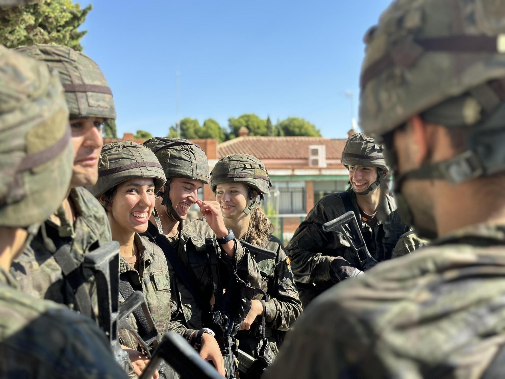 La instrucción militar de la princesa Leonor en Zaragoza, en imágenes