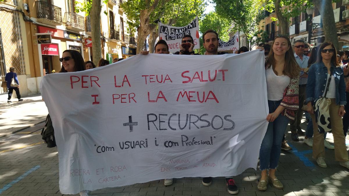 La protesta también ha exigido más recursos para la salud mental