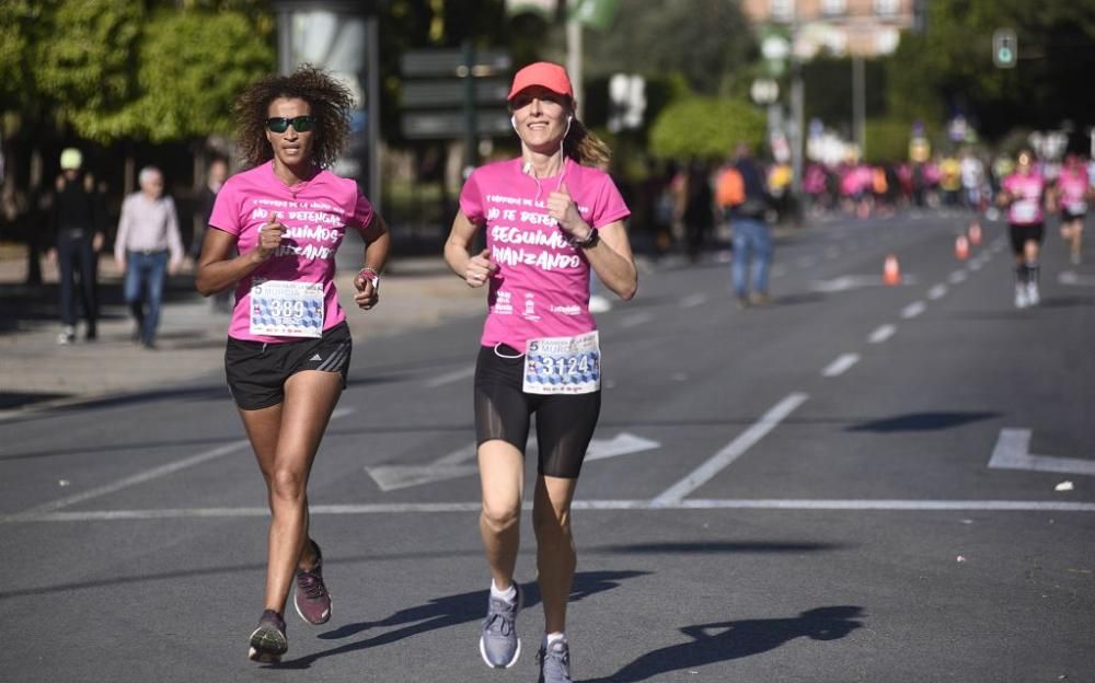 Ambiente en la V Carrera de la Mujer de Murcia