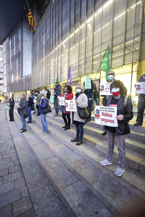 Els mestres esgoten la paciència i alerten que treballen «sota mínims»