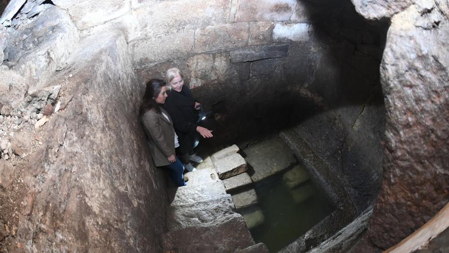 El hallazgo de una espina de bacalao apunta a usos de la mikvé de A Coruña entre 1420 y 1520