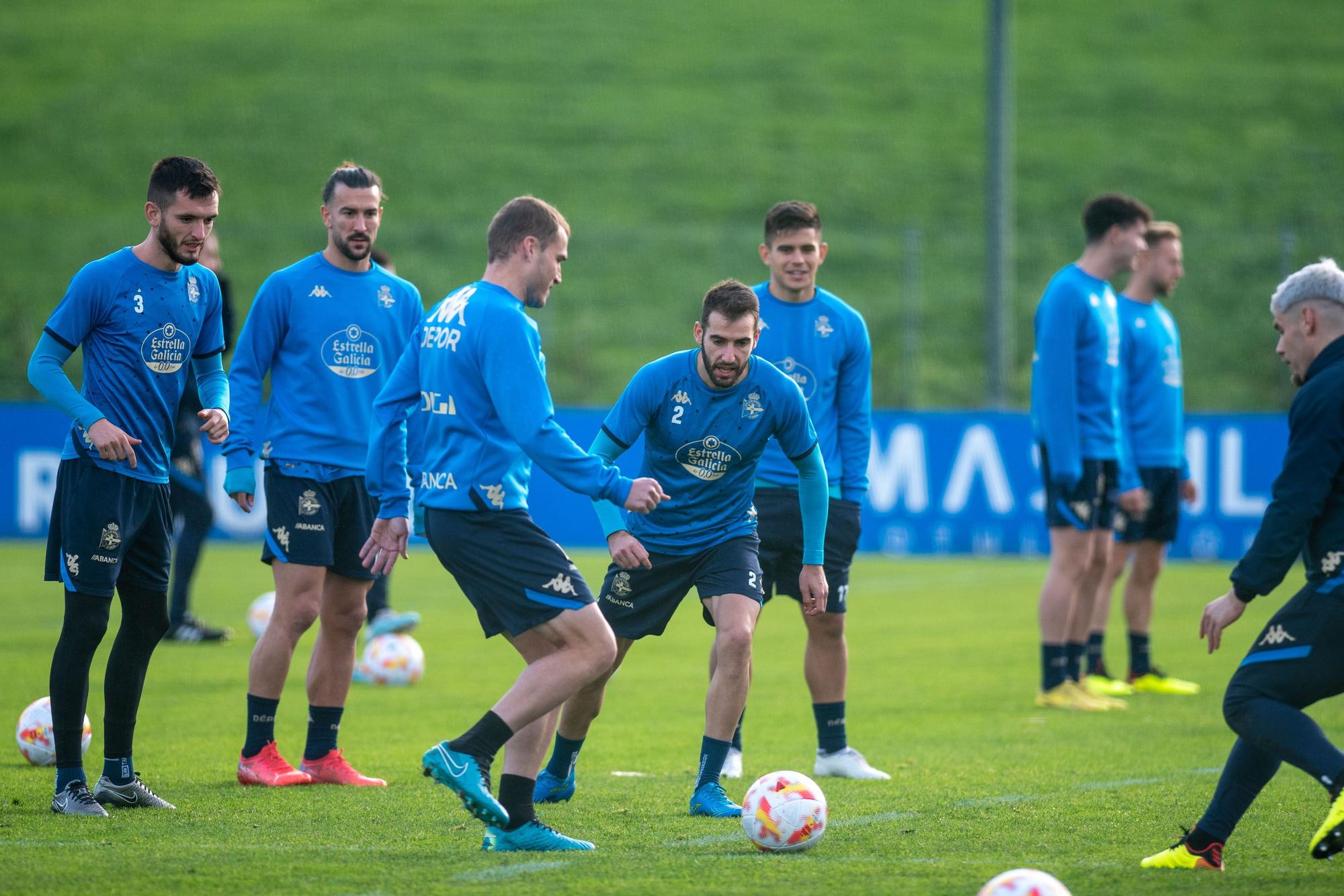 Deportivo: Óscar Cano rebaja la intensidad del entrenamiento