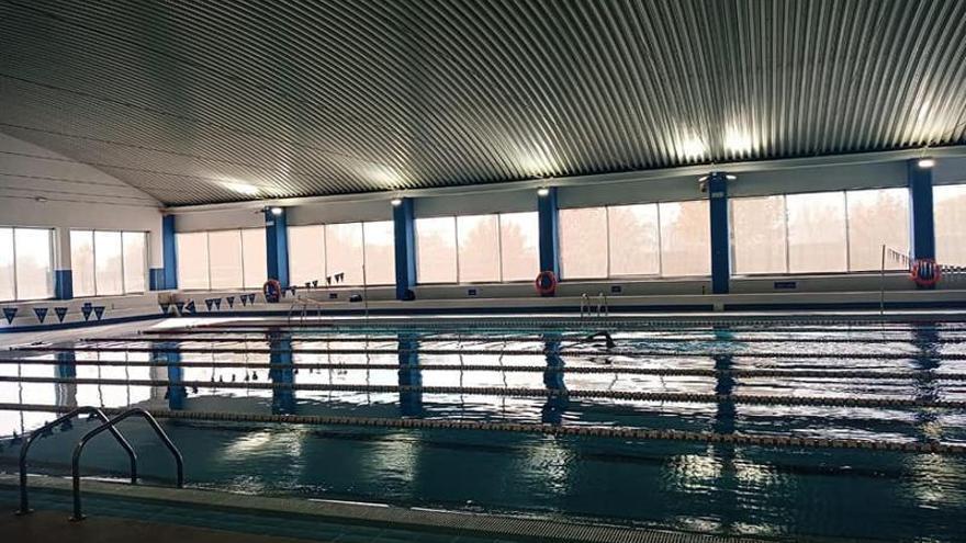 La piscina climatizada de Navalmoral de la Mata ya está en uso y establece nuevas normas