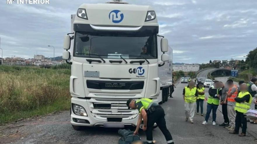 El simulacro en la PO-531, carretera de Vilagarcía.