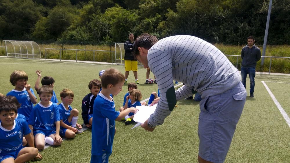 Visita de David Fernández al Campus el Real Oviedo