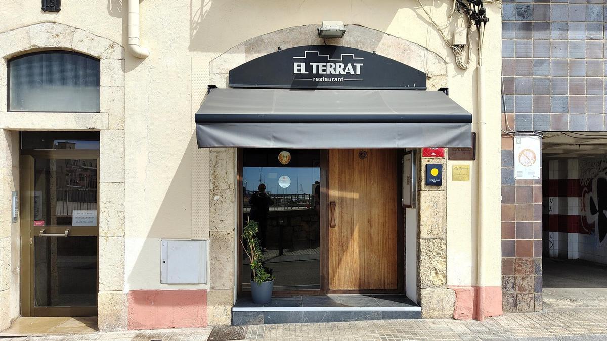 La entrada del restaurante El Terrat, en Tarragona.