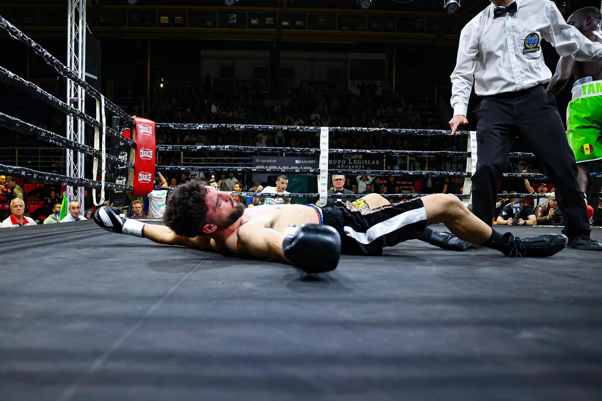 Las imágenes del combate entre El Cazador y Tamba por el Europeo Silver de boxeo