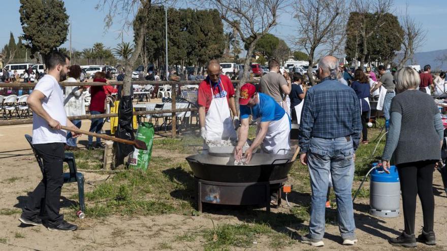 Els Pencaires de Sant Pere Pescador tornen a fer la «Sopa» al Parc  del Riu per Carnaval