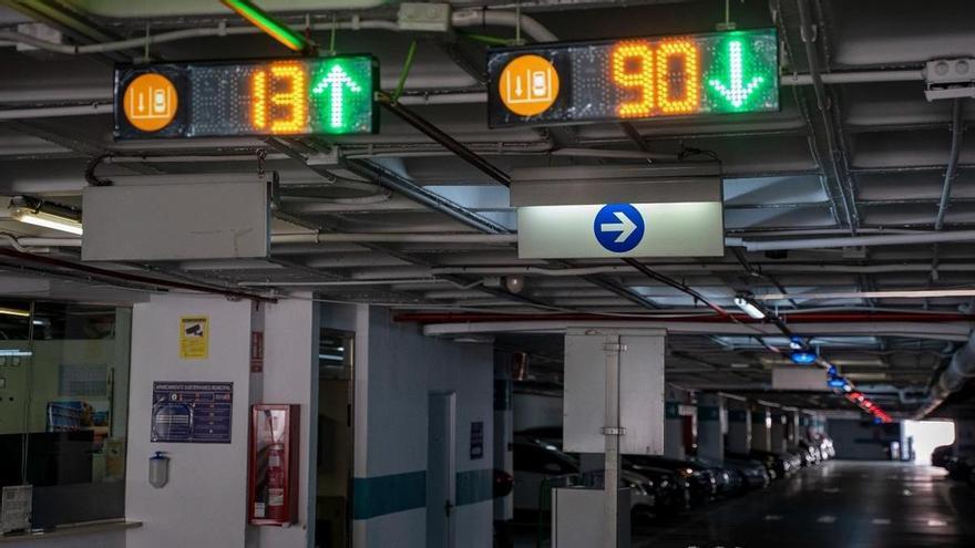 Renuevan el sistema de control y acceso del aparcamiento del Balcón de Europa en Nerja