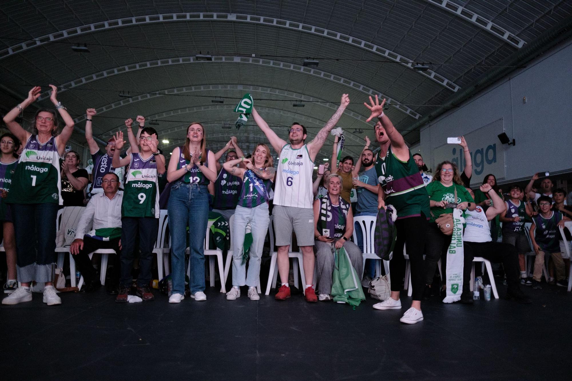 La afición del Unicaja sigue la final de la BCL en Los Guindos