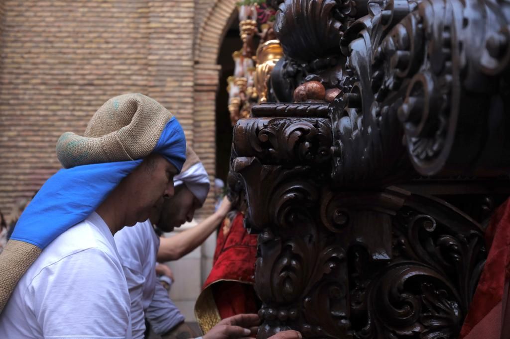 En imágenes | Procesión del Vía Crucis en Zaragoza