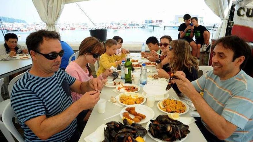 El comedor de O Cantiño está a pleno rendimiento. // I. Abella