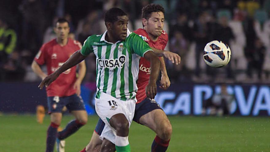 Un momento del partido en el Villamarin.