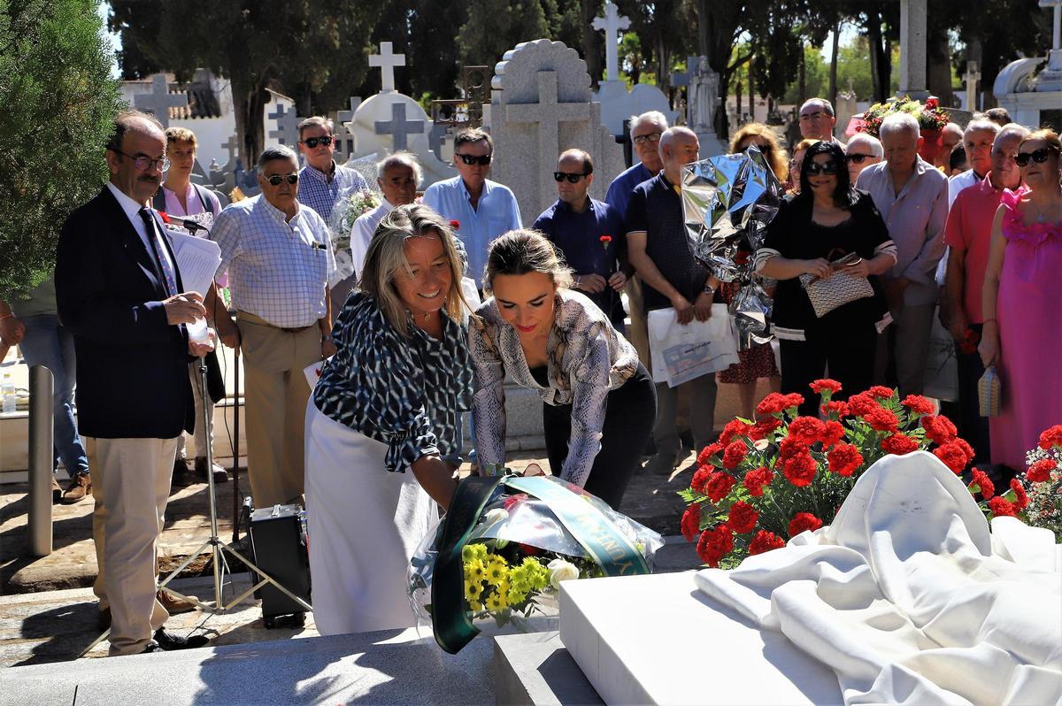 Ofrenda floral a Manolete