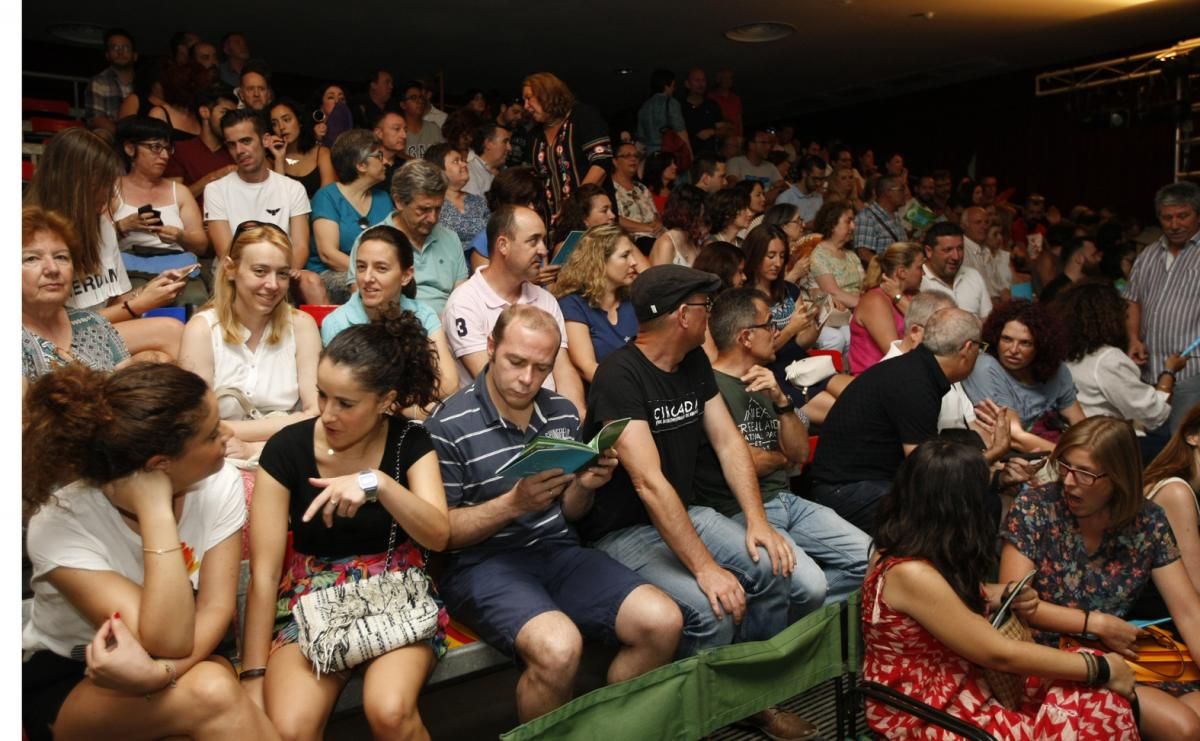 Fotogalería / Inauguración de la Feria del Teatro en el Sur