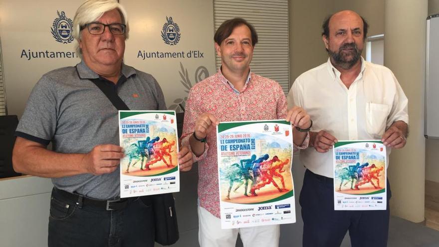 Un millar de atletas participan este fin de semana en el Nacional para veteranos de Elche