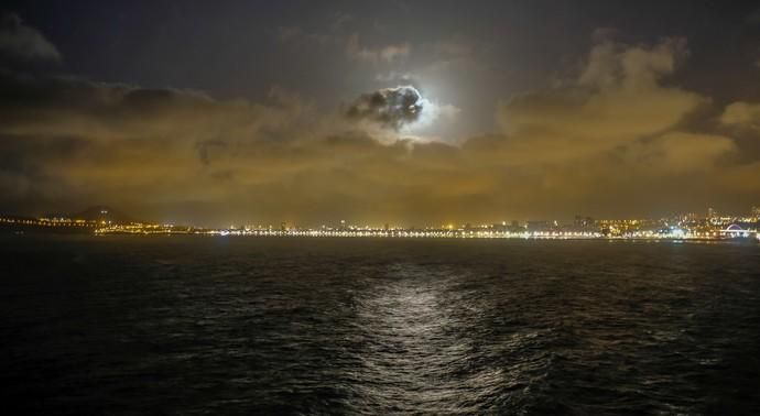 Las Palmas de Gran Canaria. Remolcadores de Odiel Towage, empresa filial del grupo alemán Fairplay, atracados en el Puerto de La Luz.  | 09/03/2020 | Fotógrafo: José Carlos Guerra