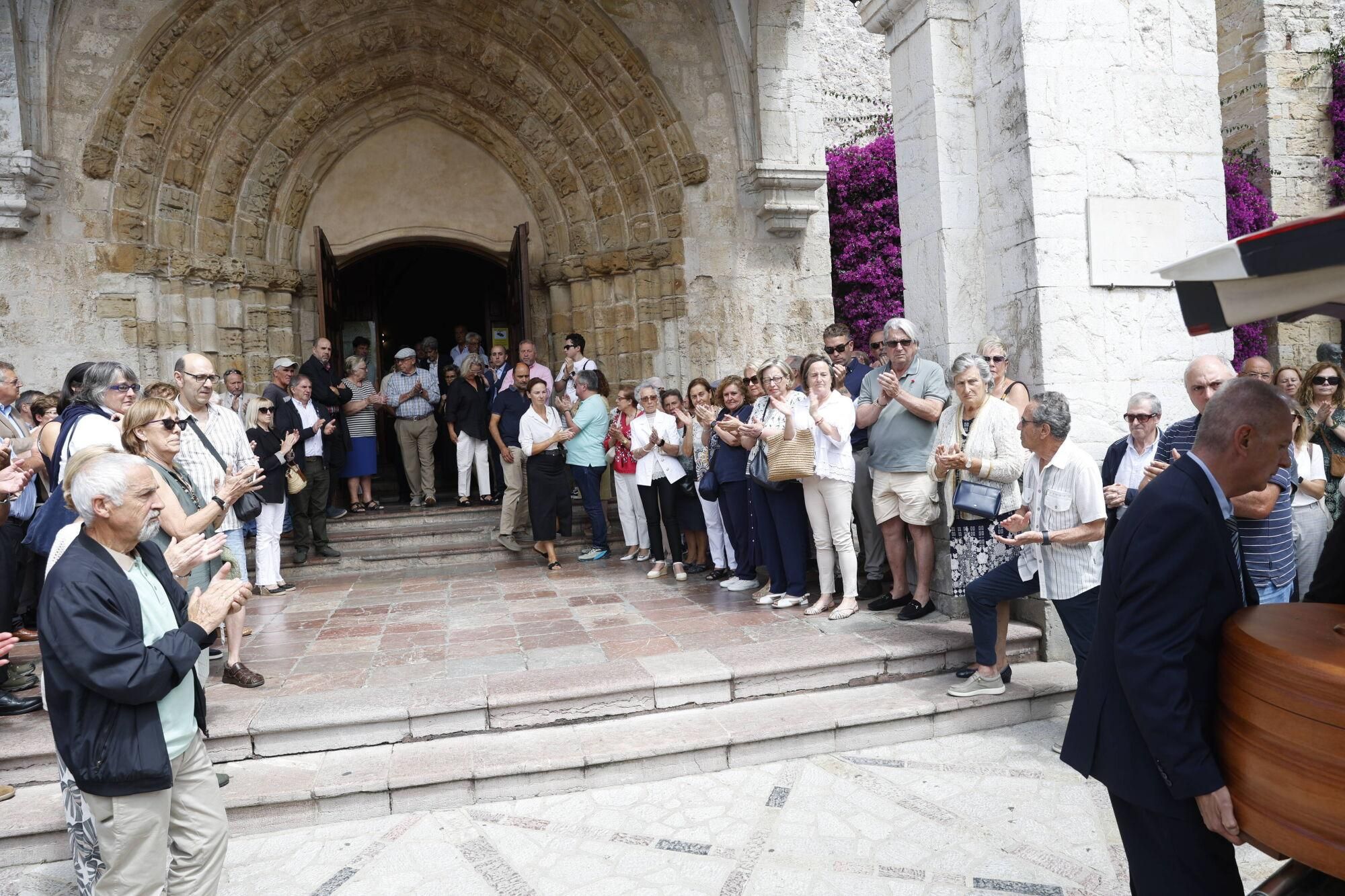 Las imágenes del funeral de Antonio Trevín en la basílica de Llanes.