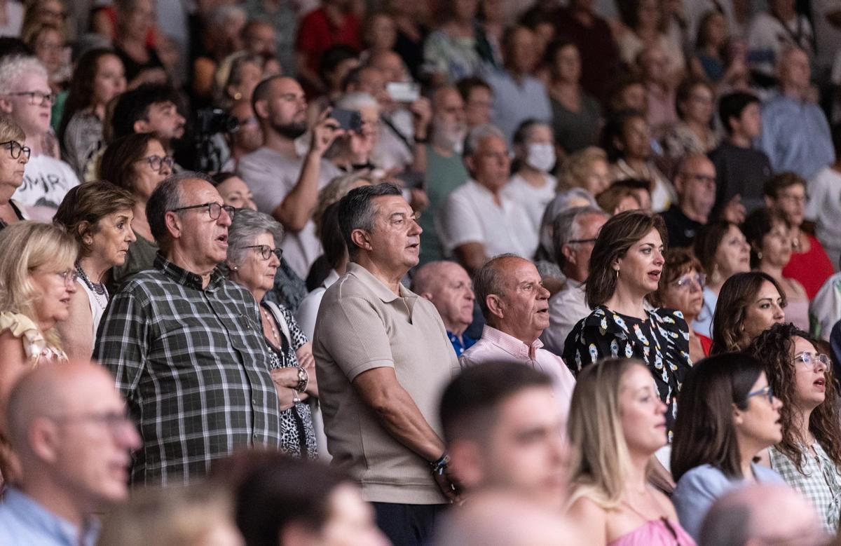 Música y fuego se dan la mano en el concierto de Hogueras de INFORMACIÓn
