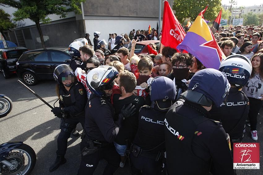 FOTOGALERÍA / Jornada de huelga estudiantil en Córdoba contra la LOMCE