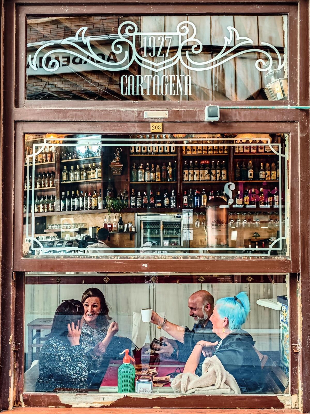 Bar Sol.