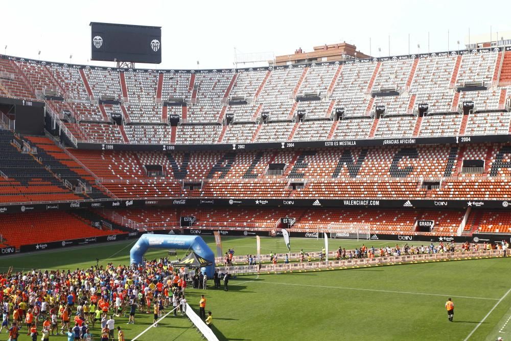 Búscate en la I Volta a Peu Fundación Valencia CF