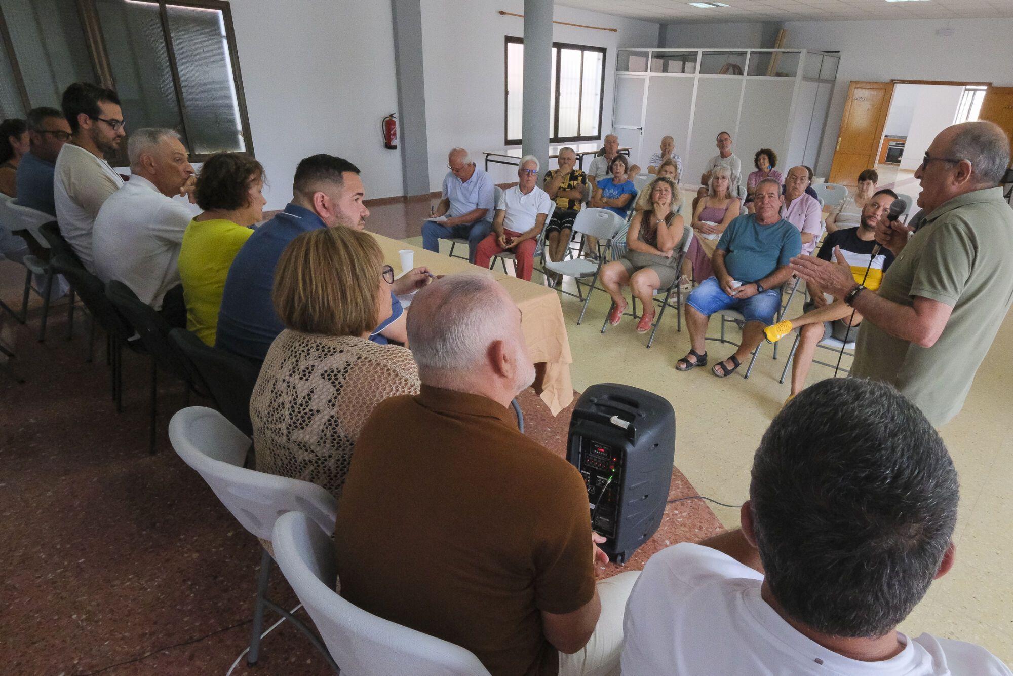 Reunión de representantes de las plataformas de Salinetas y Los Realejos contrarios a las plantas de gas propano