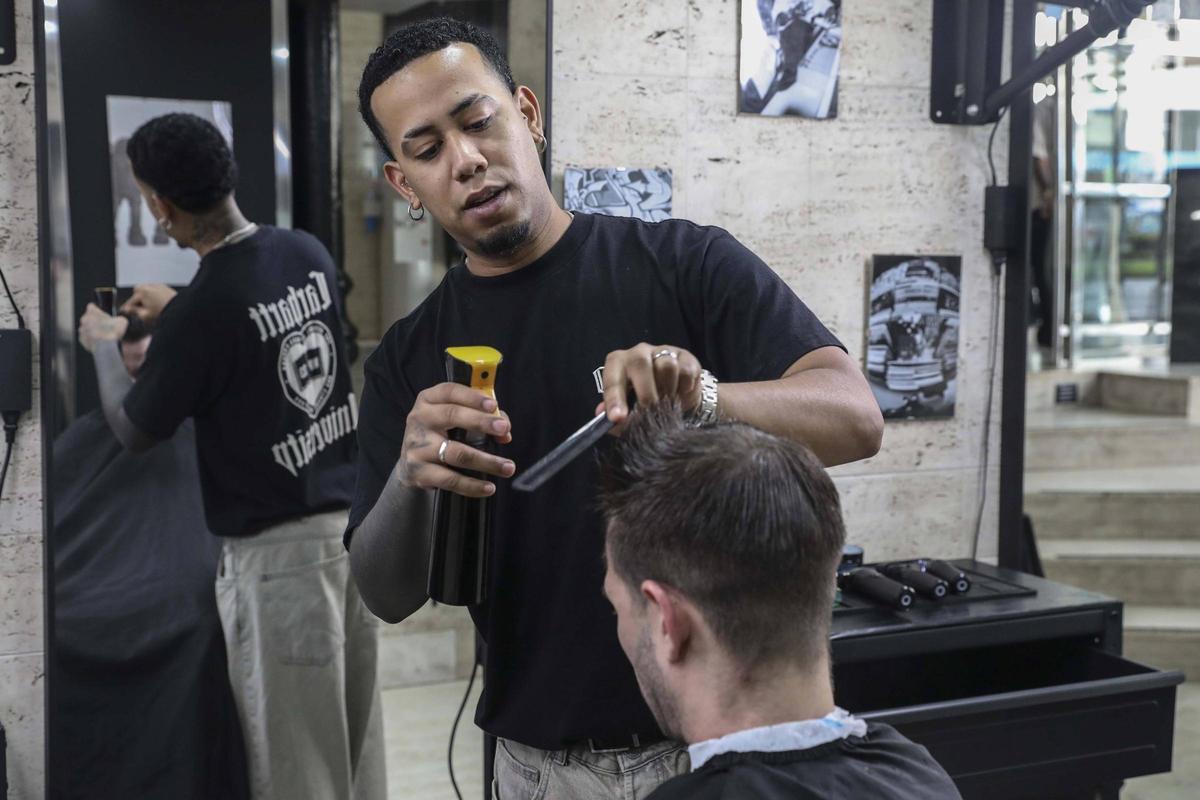Barber Shop Latino Cerca De Minull