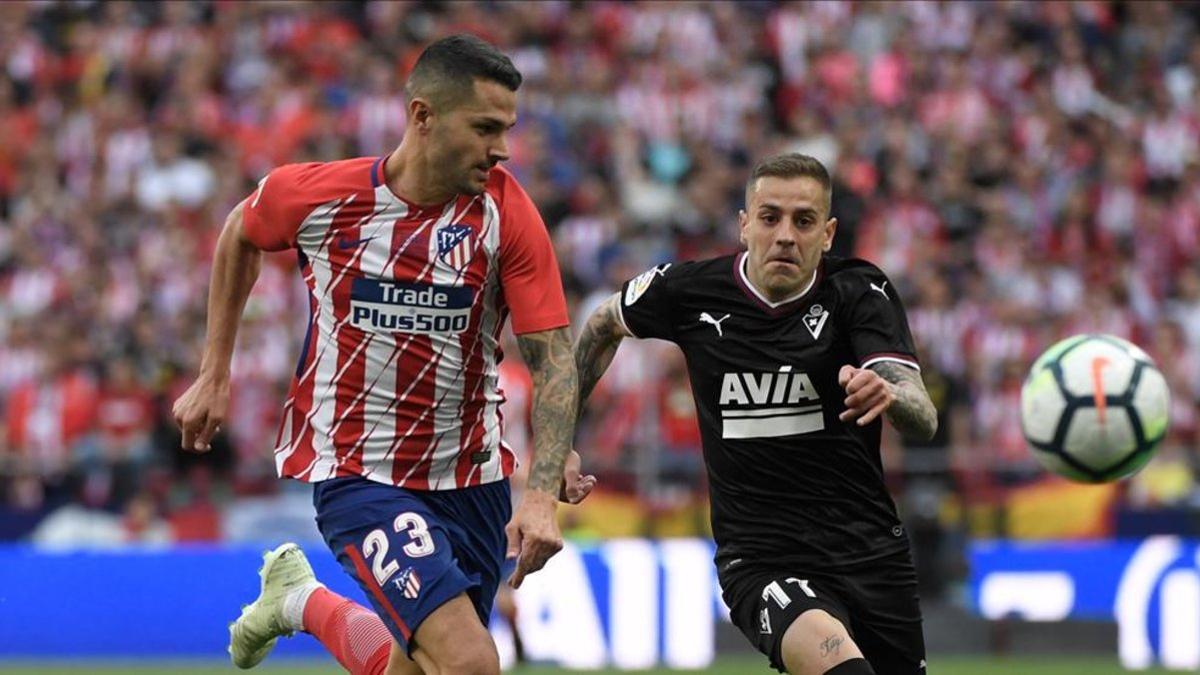 Vitolo durante el choque ante el Eibar del curso pasado