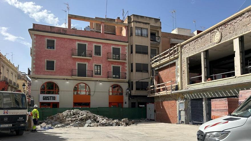 Les obres del Mercat Central d'Elx perfilen els 24 llocs comercials i completen la teulada