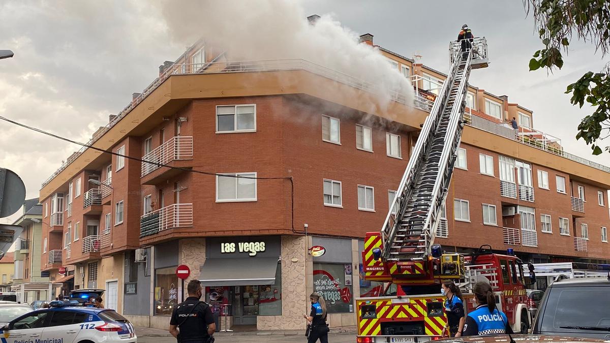 Incendio en la calle Almaraz de Zamora