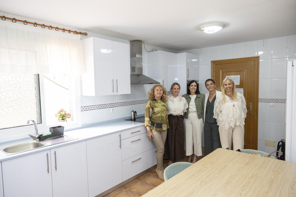 Salón comedor de la Casa Hogar de la Fundación Alejandro Da Silva en Las Palmas de Gran Canaria.