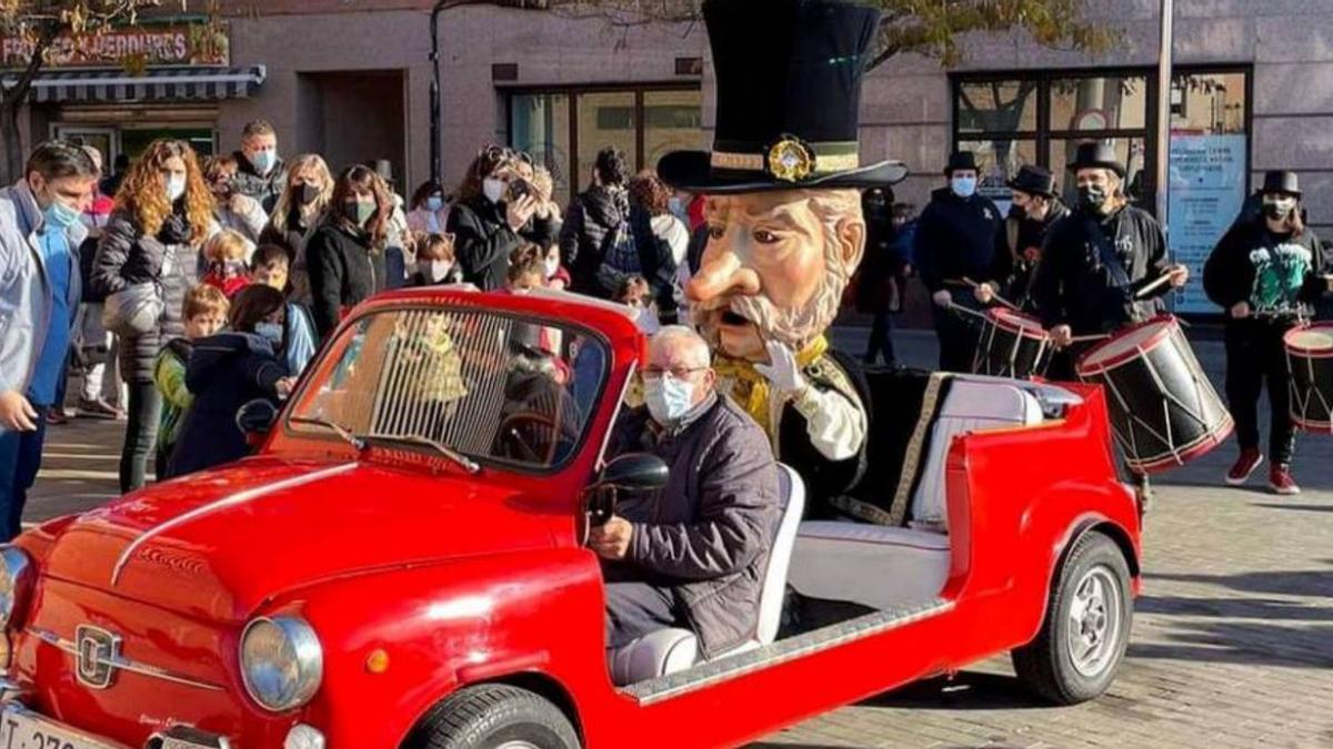 Vilanova del Camí dona la benvinguda a l’home dels nassos en una matinal familiar plena de diversió | AJ. VILANOVA DEL CAMÍ