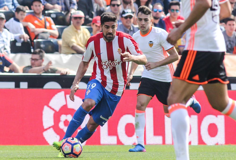 El partido entre el Valencia y el Sporting, en imágenes