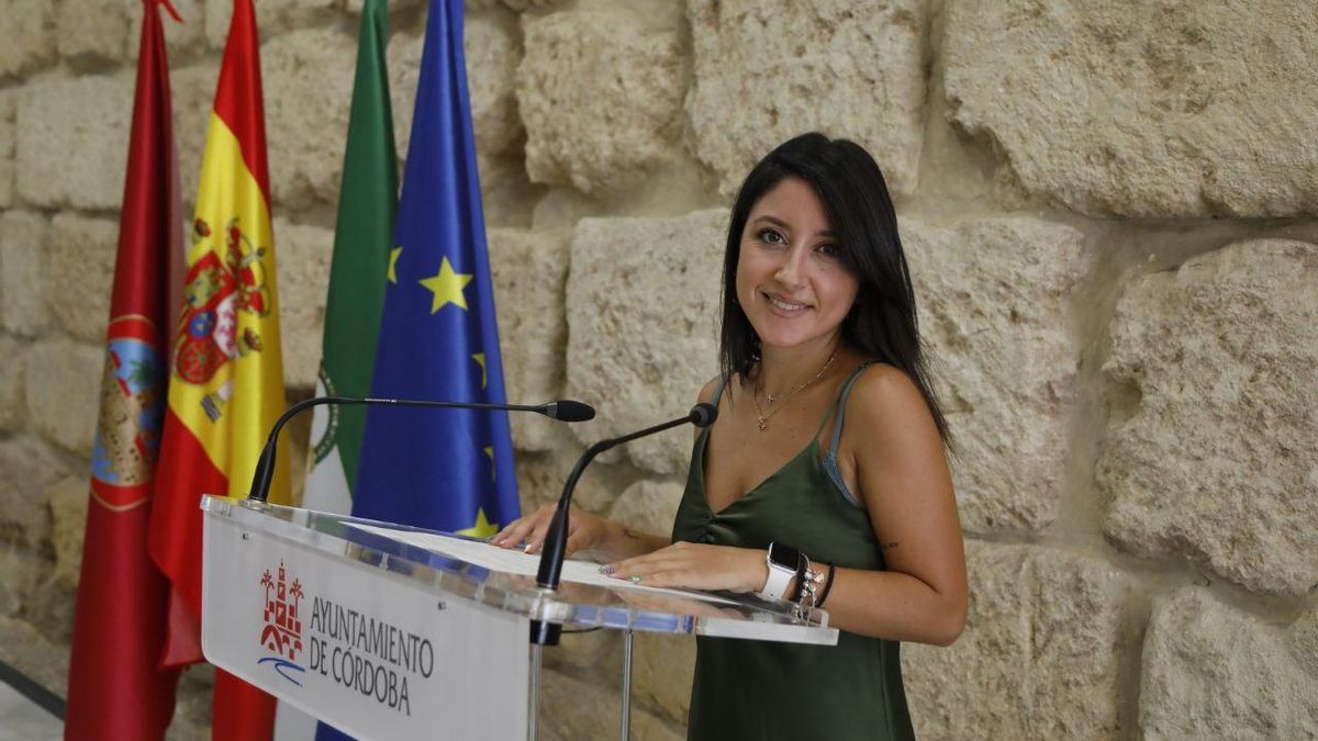 Cintia Bustos, durante su comparecencia.