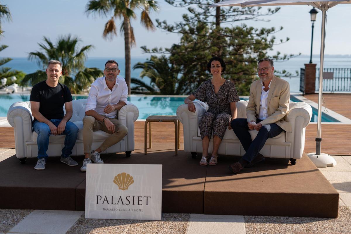 En las Jornadas de Bienestar de Palasiet han participado  el fundador de Regenera, divulgador científico y escritor, Carlos Pérez, y Elena Fernández, médico y cirujana, Máster en Oncología Torácica y Psiconeuroinmunología.